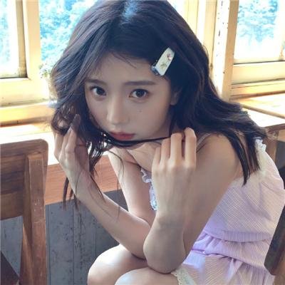 黄昏时分、牵着手